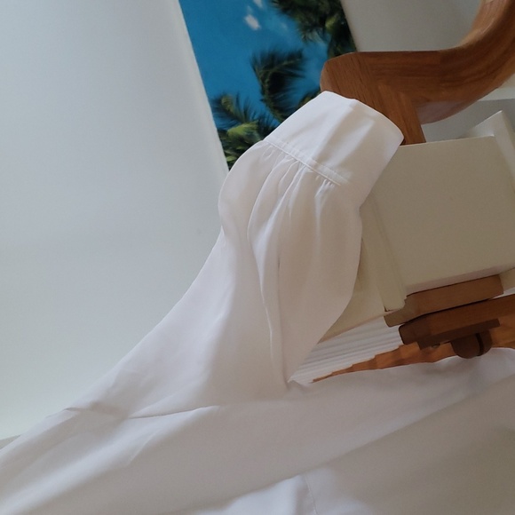 NYDJ. WHITE BLOUSE NWT - Picture 4 of 6